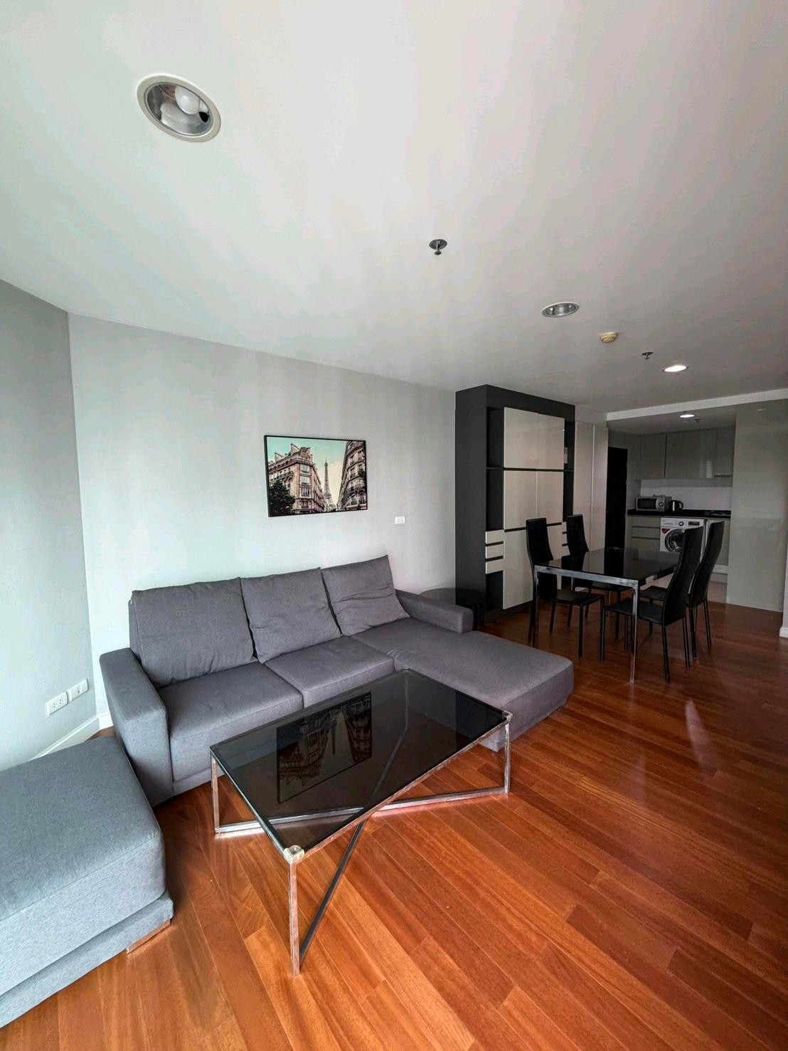 2 bedrooms, High view in the heart of Rama 9
