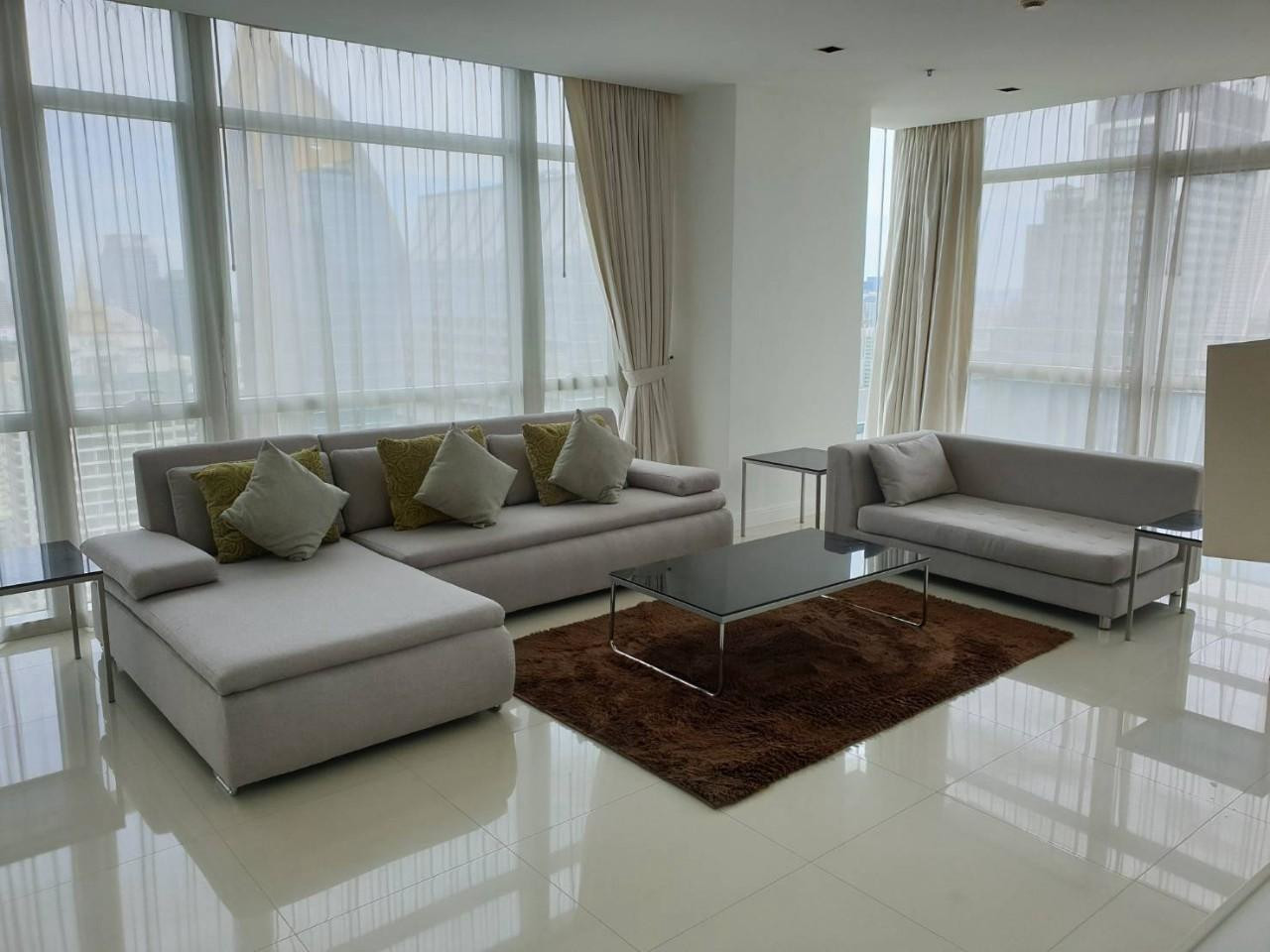 LTH162328 - Luxury Condo FOR RENT Athenee Residence | 294 sq.m. | 4+1 Beds | 5 Baths + Maid Room | BTS Phloenchit | 230K/Month | Luxury Condo for Rent Ploenchit LTH162328 - Luxury Condo FOR RENT Athenee Residence | 294 sq.m. | 4+1 Beds | 5 Baths + Maid Room | BTS Phloenchit | 230K/Month | Luxury Condo for Rent Ploenchit
