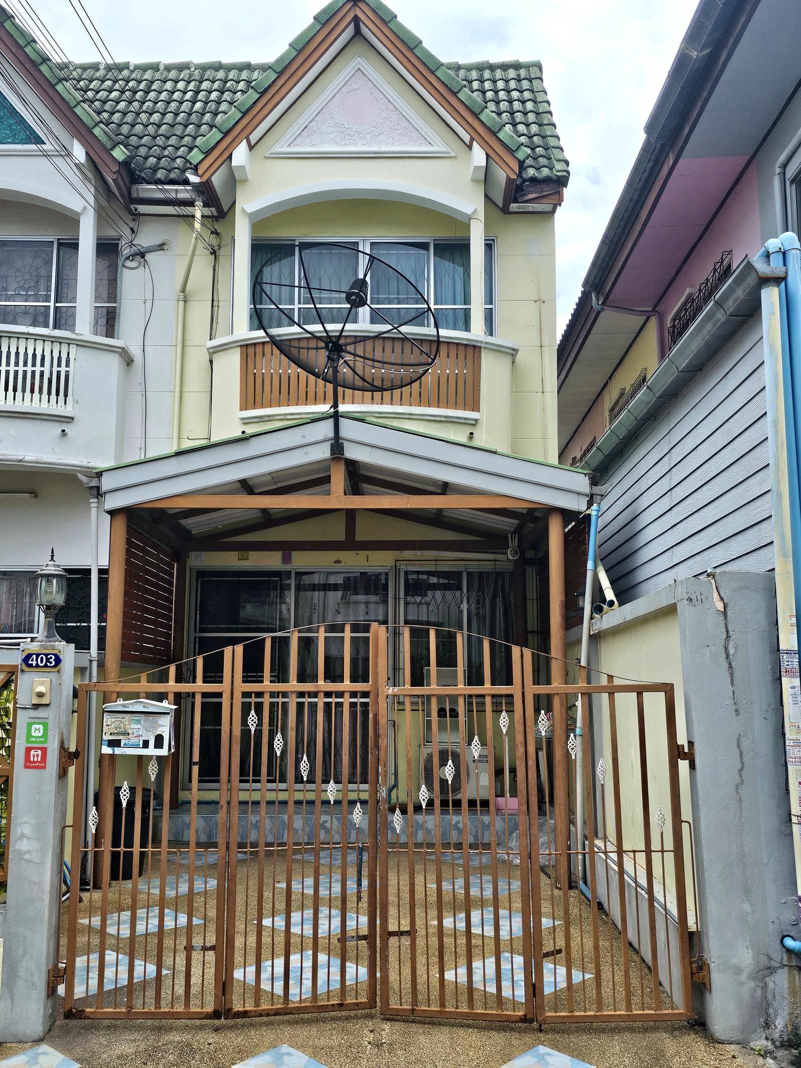ขายด่วน! ทาวน์เฮาส์ 2 ชั้น หมู่บ้านตะวันนา สนามบินน้ำ นนทบุรี 