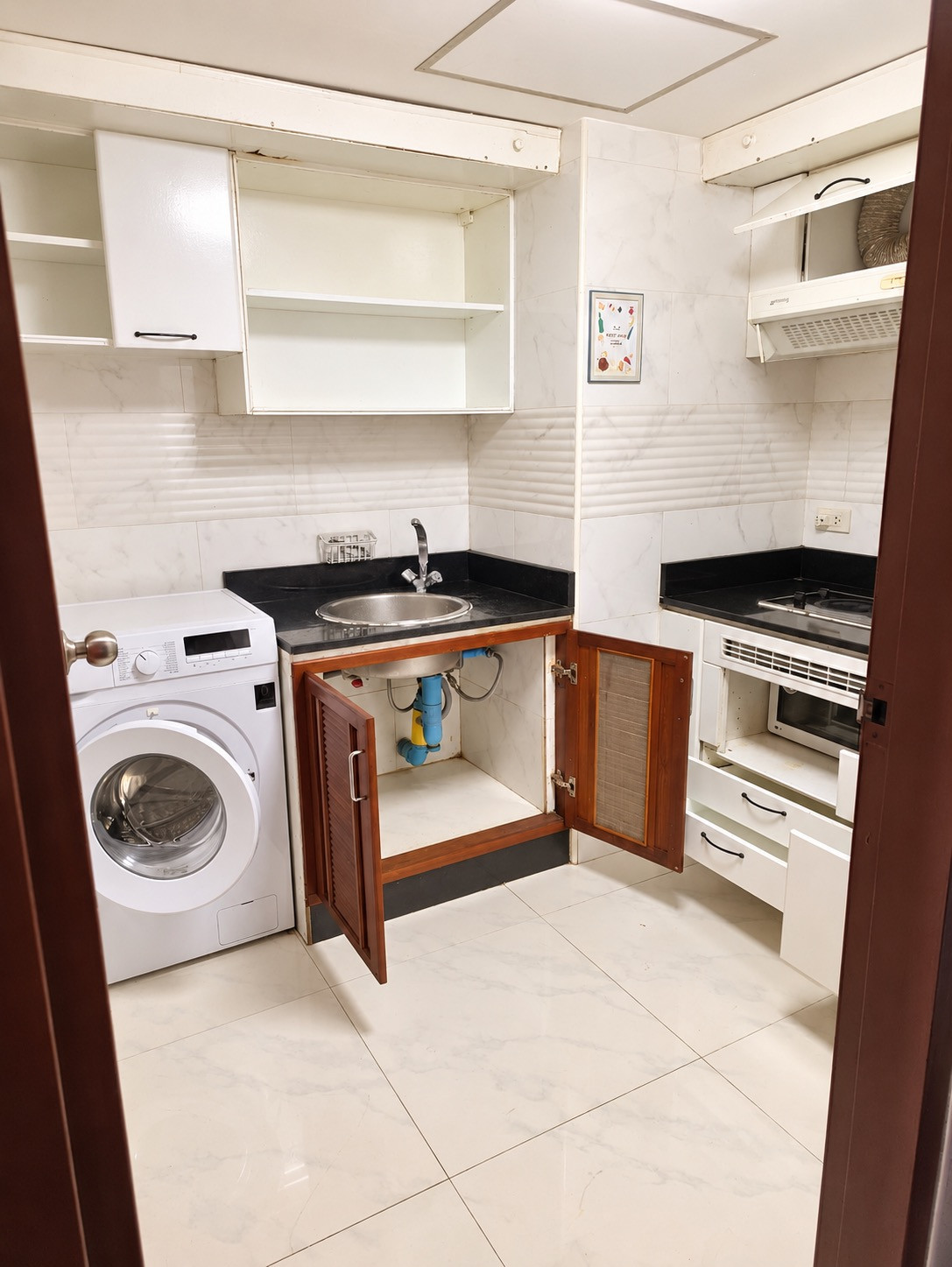 ปล่อยเช่า / ขาย คอนโด Omni Sukhumvit Tower สุขุมวิท ซอย 4 ใกล้ BTS นานา For Rent / Sale: Omni Sukhumvit Tower, Sukhumvit Soi 4, Near BTS Nana 出租 / 出售：Omni Sukhumvit Tower，素坤逸4巷，靠近 Nana BTS – รูปที่ 3