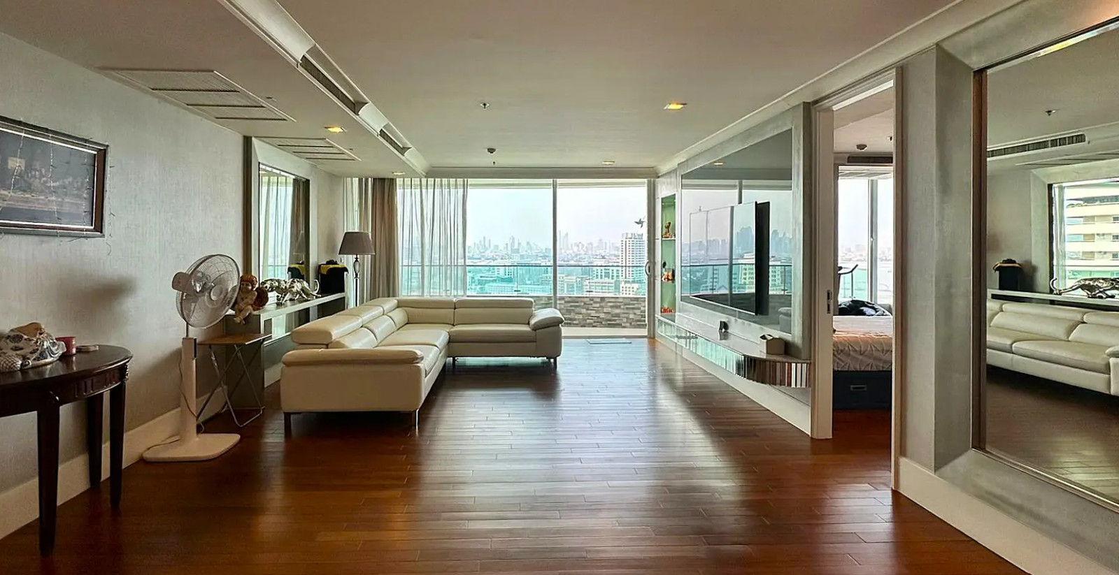 Stunning High-Floor Riverfront Condo for Sale: My Resort @ River