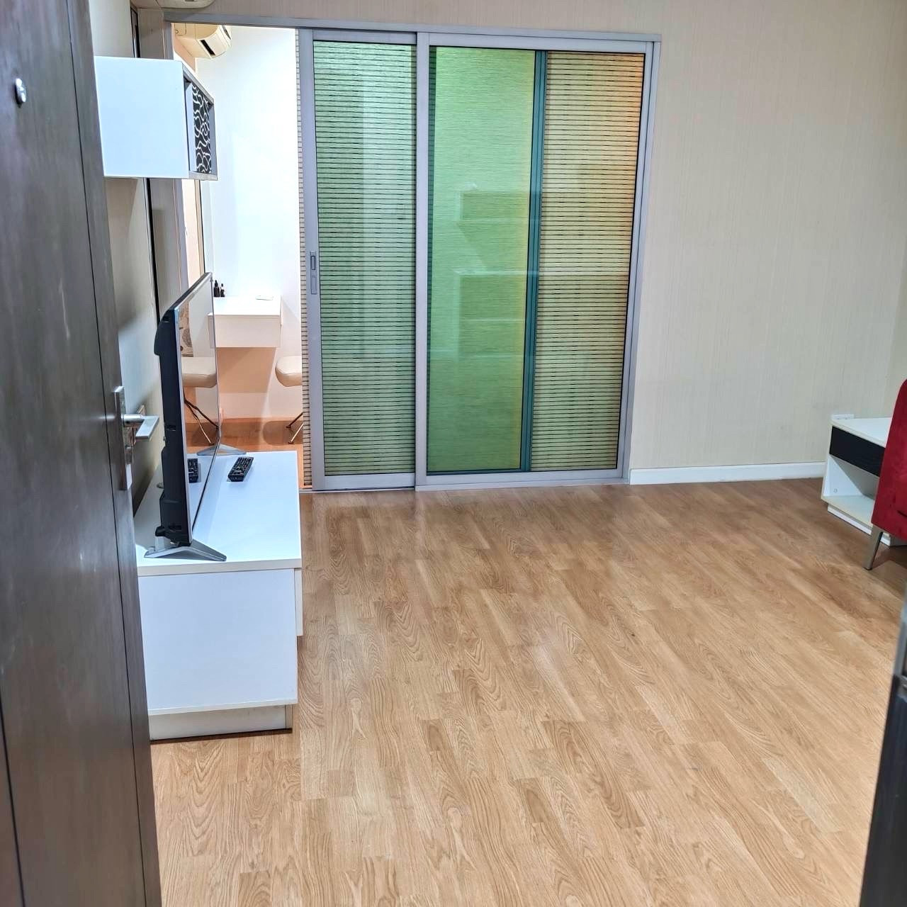 Urgent sale at a loss, 35 sq m, 1.75 million, low market price room 500,000 baht, Casa Condo Ratchada-Thapra | Casa Condo Ratchada-Thapra Next to BTS station: BTS-Talat Phlu Size 35 square meters Selling price: 1,750,000 baht Type: Condo Number of floors: Urgent sale at a loss, 35 sq m, 1.75 million, low market price room 500,000 baht, Casa Condo Ratchada-Thapra | Casa Condo Ratchada-Thapra Next to BTS station: BTS-Talat Phlu Size 35 square meters Selling price: 1,750,000 baht Type: Condo Number of floors: