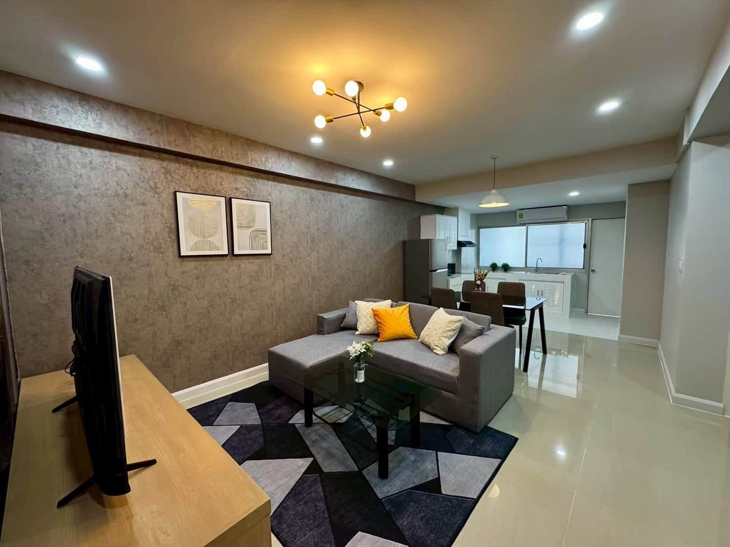 Siam Condominium  2 ห้องนอน ติดกับเซ็นทรัล ว่างพร้อมให้เช่า