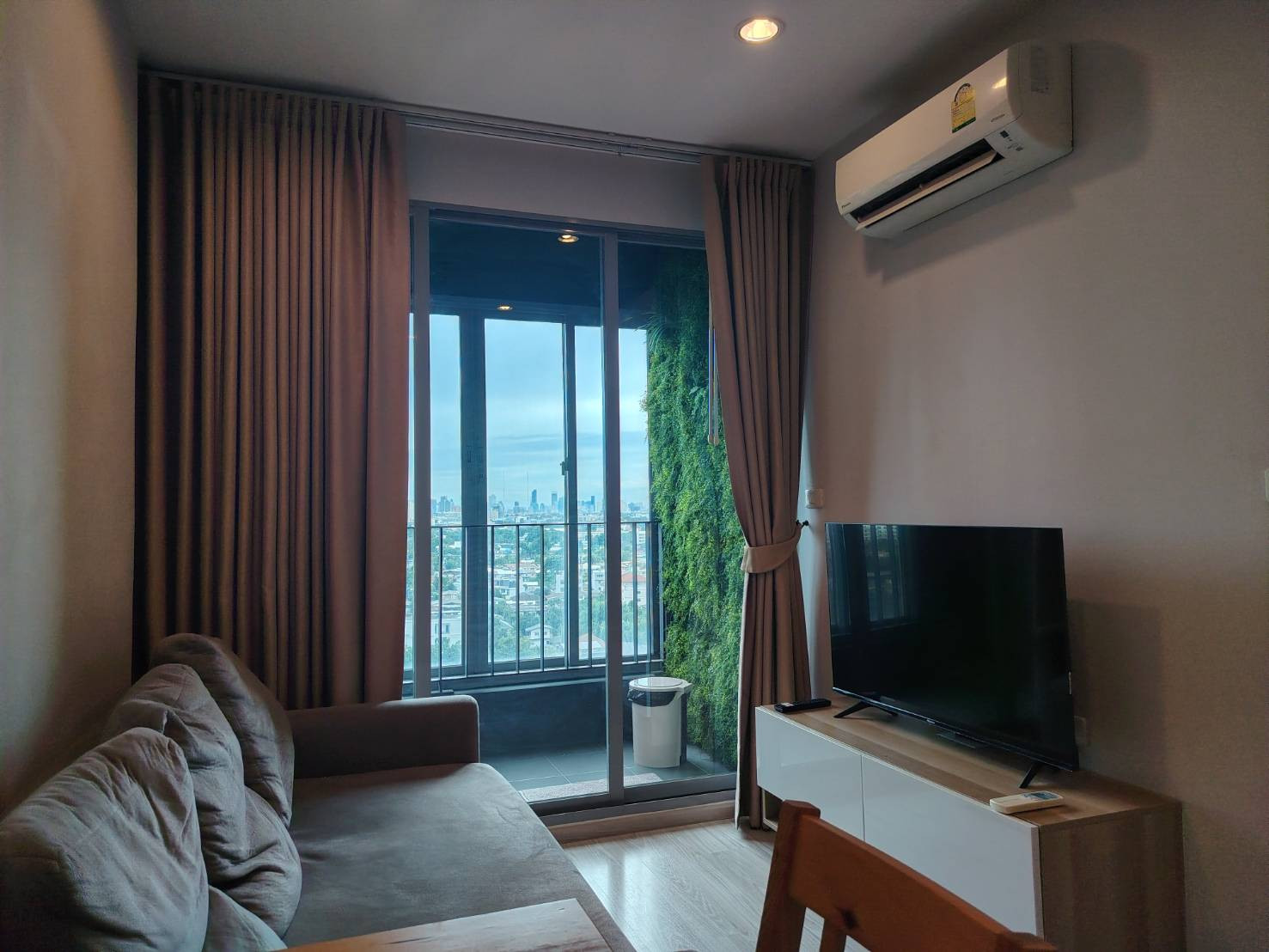 IDEO Mobi Bangsue Grand Interchange | THB 16,000/month IDEO Mobi Bangsue Grand Interchange | THB 16,000/month