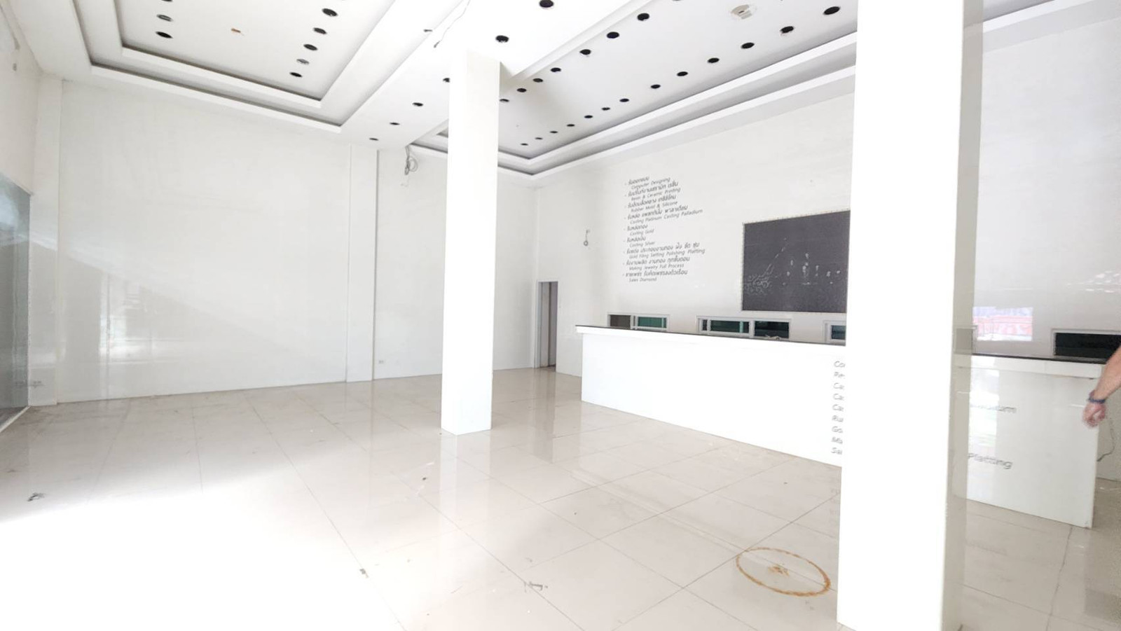 Home office for rent, commercial building, 3 units, 4 and a half floors, total usable area 283.2 sq m., Ratchadaphisek Road, Talat Phlu, location next to the main road. – รูปที่ 3