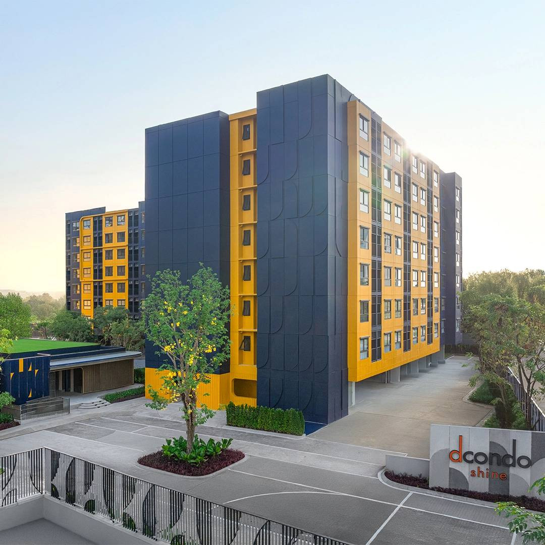 D Condo Shine Rangsit, a condo in a great location next to the fence. Thammasat University! Buying it yourself is perfect. Its worth renting out. Limited number of beautiful units, starting at 1.79 million baht. Line: @wsrcondo call 061-6161426
