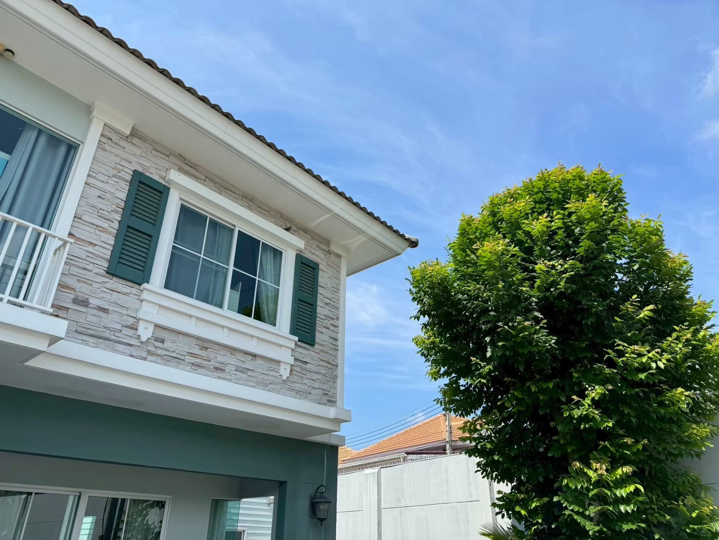 Semi-detached house for rent next to the project fence. Villaggio 2 Village, Rama 2, Bang Nam Chuet – รูปที่ 2