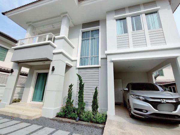 บ้าน 3 ห้องนอน ใกล้สนามบินสุวรรณภูมิ เดินทางสะดวก พร้อมเข้าอยู่
