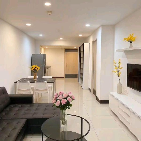 📍🚇 Location in the heart of the city, near BTS Ratchathewi, convenient travel to Siam, Ratchaprasong and the business district.