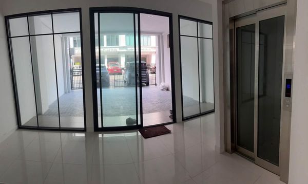 LTHC16240 - Home Office FOR RENT The Master Onnut–Pattanakarn | 200 sq.m. | 4.5 Floors | Private Elevator | 65K/Month | โฮมออฟฟิศให้เช่า อ่อนนุช–พัฒนาการ