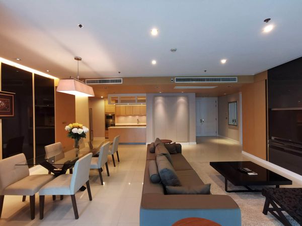 LTHC16253 - Condo For Rent | Athenee Residence | BTS Phloenchit | 196 Sq.m. | 3+1 Beds | 3 Baths | 165K/Month