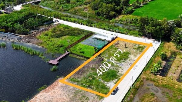 Large Lake View Land for Sale in Lat Krabang, A peaceful location in eastern Bangkok, ideal for building a private home or holding as a long-term investment. Near Suvarnabhumi Airport