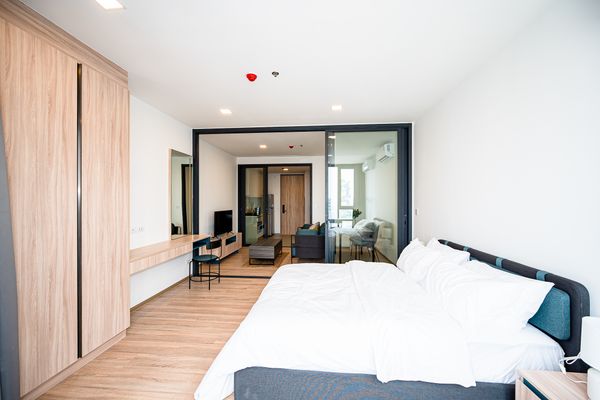 For rent: XT Phayathai, price 22,000 baht, connected to every trip, BTS + ARL Phayathai.