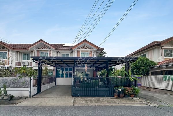 Pruksa Ville 12A Sai Mai, corner plot, good location next to the road, near the BTS Green Line (Khu Khot Station).