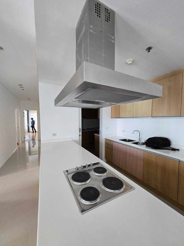 LTH16242 - Luxury Condo FOR RENT Villa Asoke | 312.8 sq.m. | 4 Beds | 6 Baths + Maid Room | High Floor | MRT Phetchaburi | 180K/Month | คอนโดหรูให้เช่า อโศก