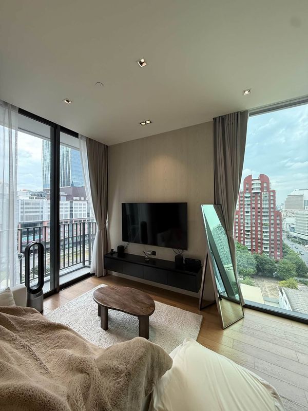 💛🌻  28 Chidlom 🌻💛 1 BEDROOM + 1 BATHROOM | 50 SQ.M.  - Rental Price : 55,000 Baht/month