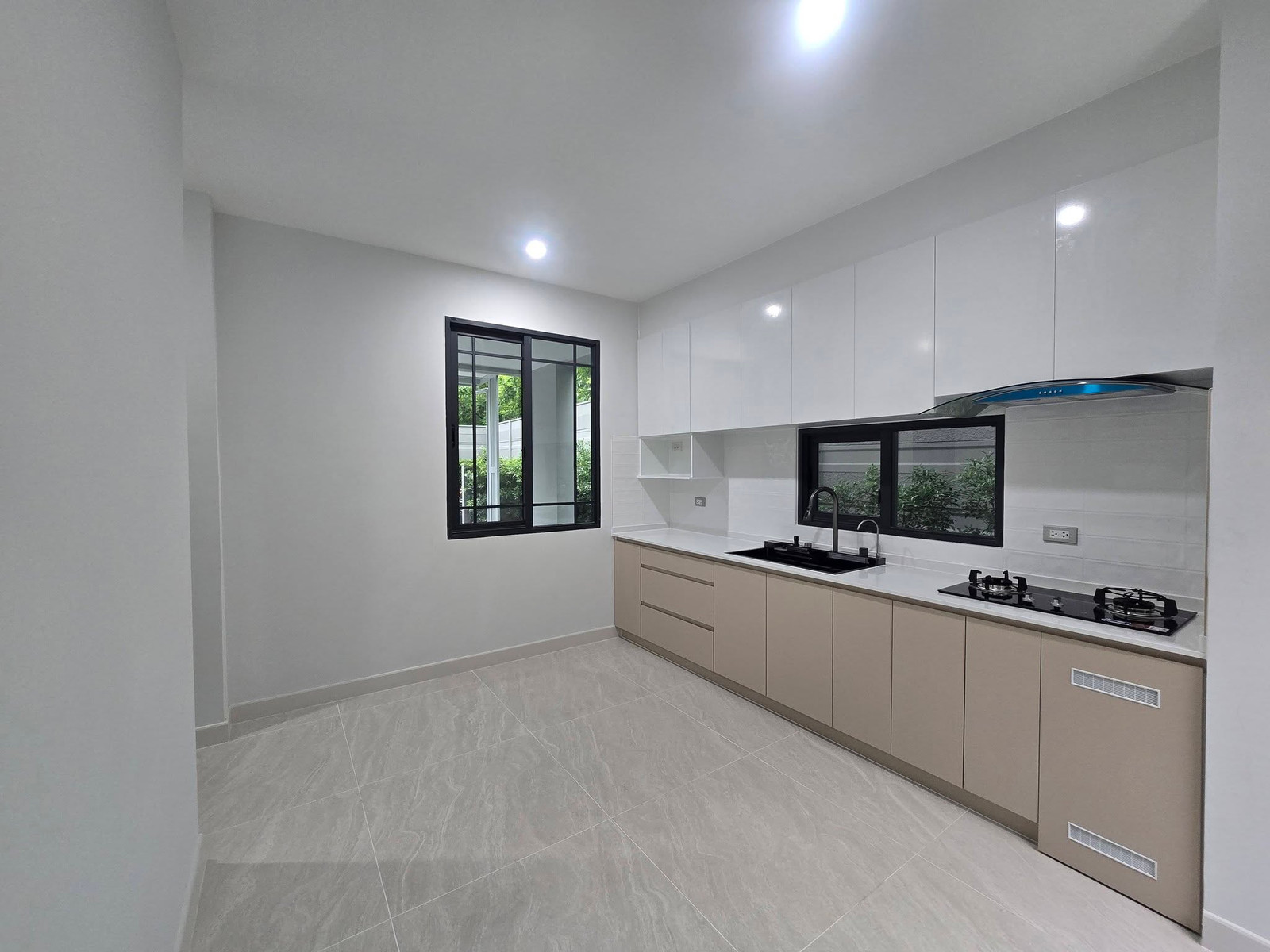 ให้เช่า ทาวน์โฮม 3 ชั้น บ้านกลางเมือง คลาสเซ่ สุขุมวิท 77 | อ่อนนุช 21 พร้อมเข้าอยู่ – รูปที่ 3