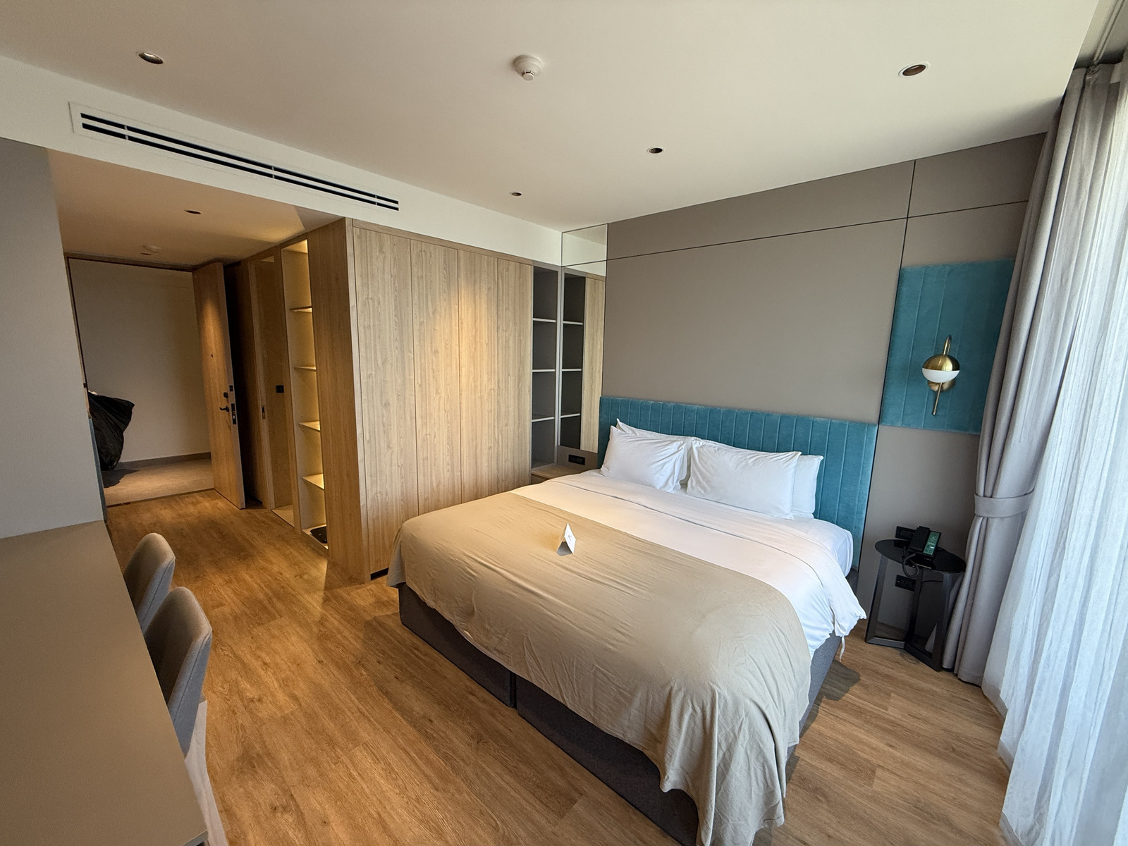 Rare Find คอนโดภูเก็ต Foreign Freehold ชั้นบนสุด ใกล้หาดลายัน 700 ม. - U5332546 Rare Find คอนโดภูเก็ต Foreign Freehold ชั้นบนสุด ใกล้หาดลายัน 700 ม. - U5332546