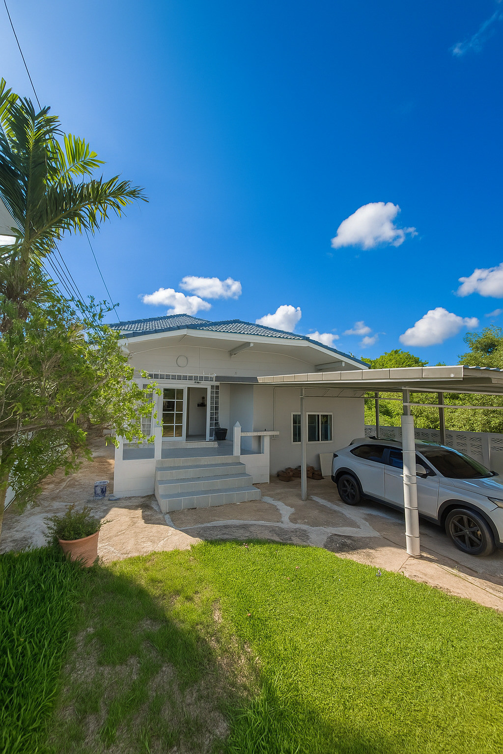 2-story detached house for sale, large vacation home, good location near the city, Saraburi Province.