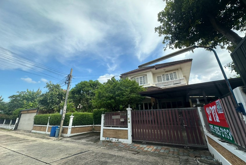 🏡 Open the premium living experience. Foreign resort style! Single house for sale, large plot Chaiyaphruek Watcharaphon Village | Area 146 sq m. 🏡 Open the premium living experience. Foreign resort style! Single house for sale, large plot Chaiyaphruek Watcharaphon Village | Area 146 sq m.