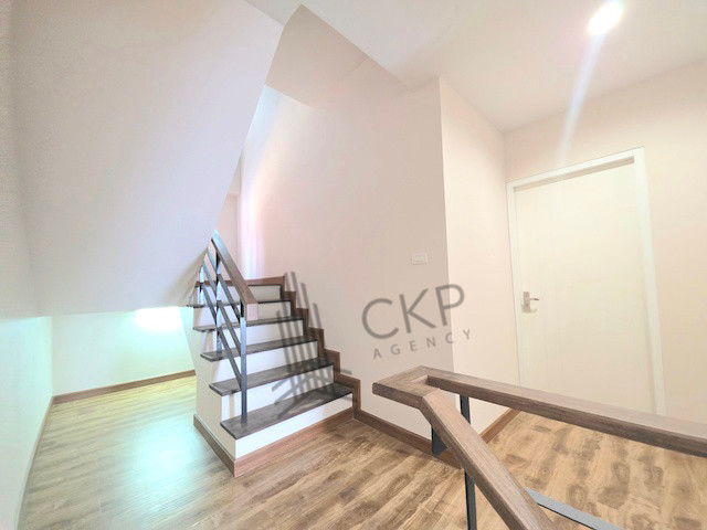 L260161 | ให้เช่า ทาวน์โฮม 4 ชั้น The Loft by iZen – นาคนิวาส 48 สไตล์ Modern Loft ใจกลางลาดพร้าว ได้พื้นที่ใช้สอยระดับบ้านเดี่ยว เหมาะทั้งอยู่อาศัยและทำ Home Office สำหรับคนที่ต้องการบ้านในเมือง ฟังก์ชันครบ และเดินทางสะดวก – รูปที่ 4