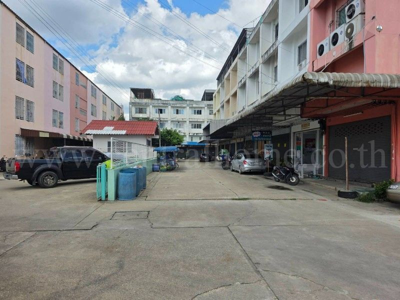 ตึกแถว 3.5 ชั้น รีโนเวทแล้ว ต่อเติมพื้นที่ใช้สอย ถ.พุทธมณฑลสาย 5 – รูปที่ 4