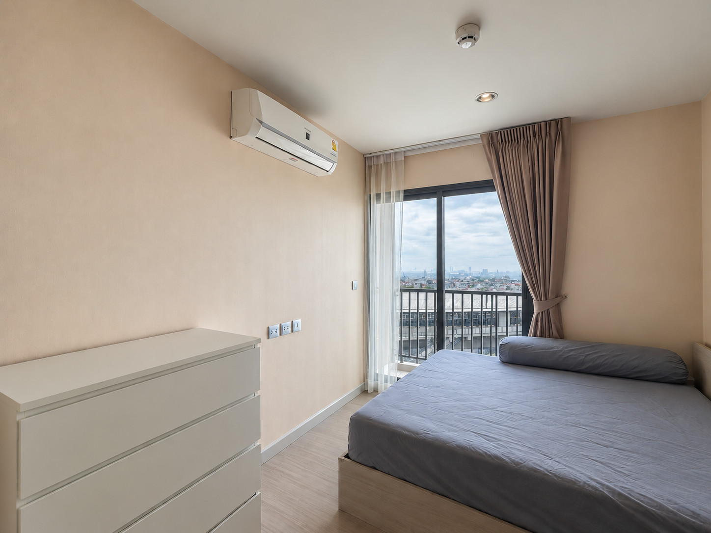 Beautifully Decorated! Ready to Move In!! Condo for Sale at Aspire Erawan Prime, 35.29 sq.m., 0 Metres from BTS Chang Erawan! Beautifully Decorated! Ready to Move In!! Condo for Sale at Aspire Erawan Prime, 35.29 sq.m., 0 Metres from BTS Chang Erawan!