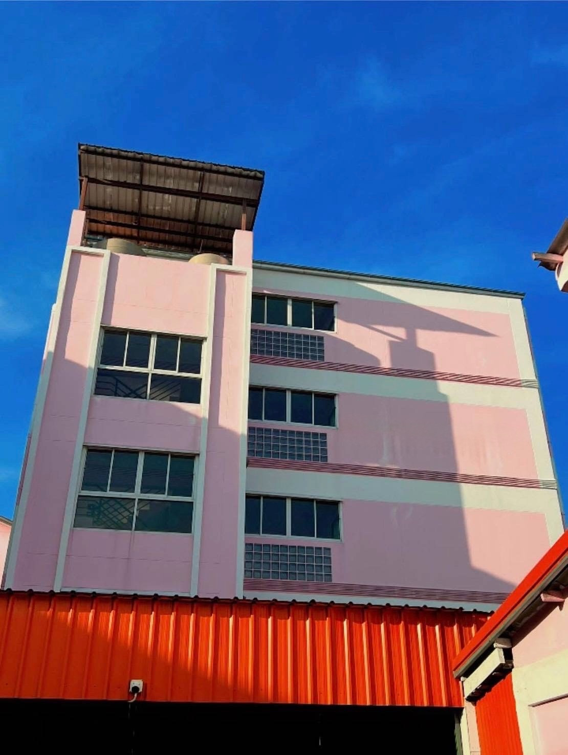 90-Room Apartment Investment in Phahonyothin with Full Occupancy and 550,000 Baht Monthly Income 