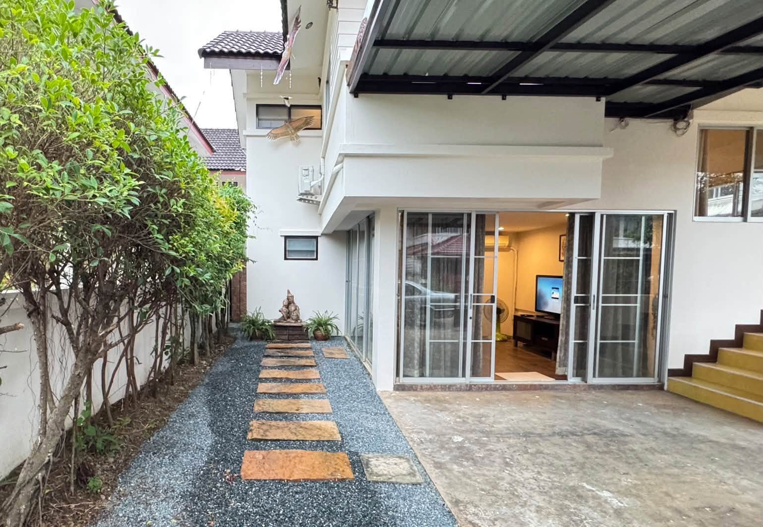 บ้านเดี่ยวหลังใหญ่ ในหมู่บ้านคัทลียา หนองจ๊อม พร้อมเข้าอยู่ ฟรี WiFi  เฟอร์และเครื่องใช้ไฟฟ้าครบ  – รูปที่ 2