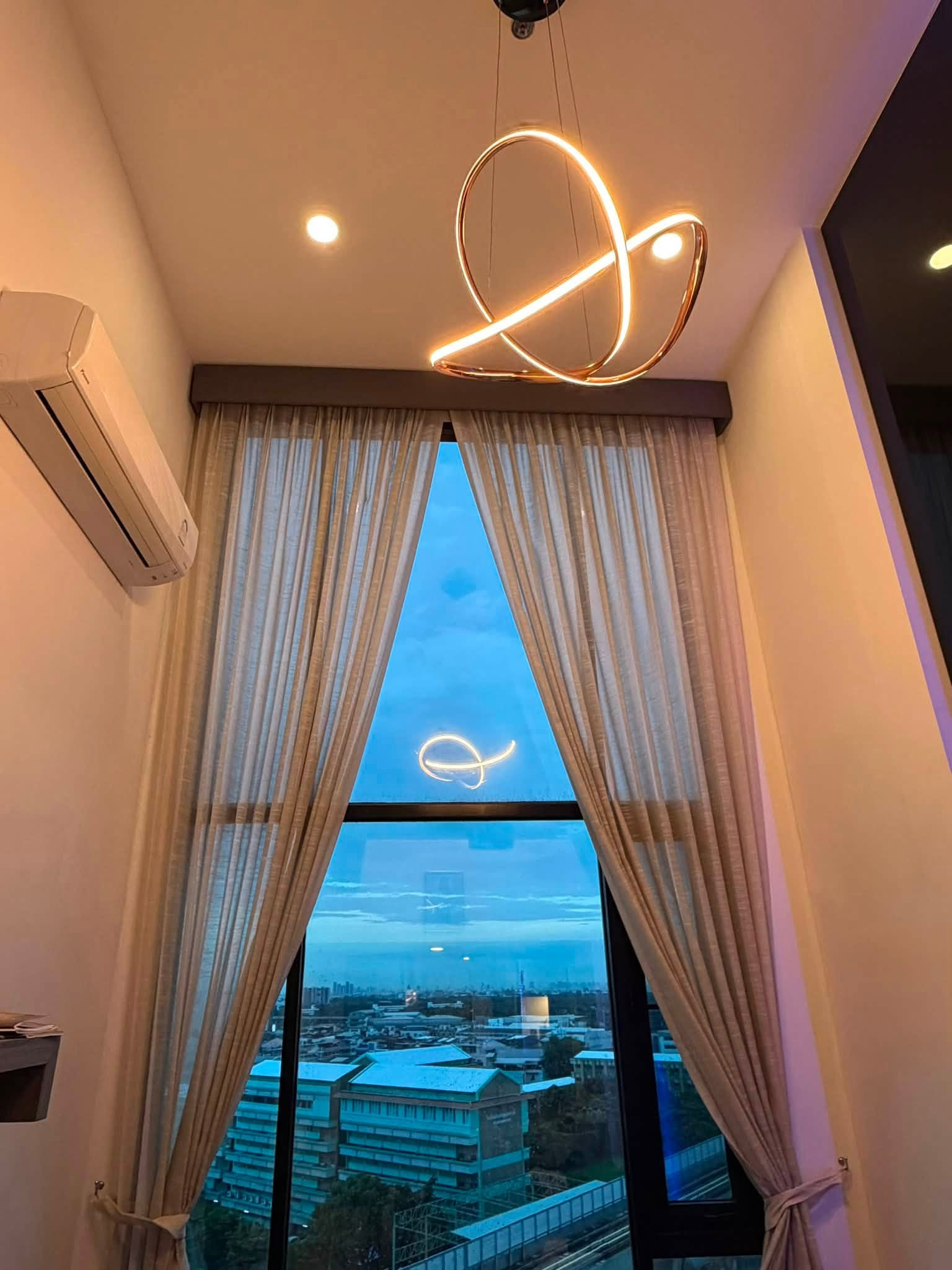 For rent KnightsBridge Phaholyothin Interchange 2BED Duplex ตกแต่งครบ พร้อมเข้าอยู่ ใกล้ BTS Wat Phra Sri Mahathat-RW008501 – รูปที่ 3