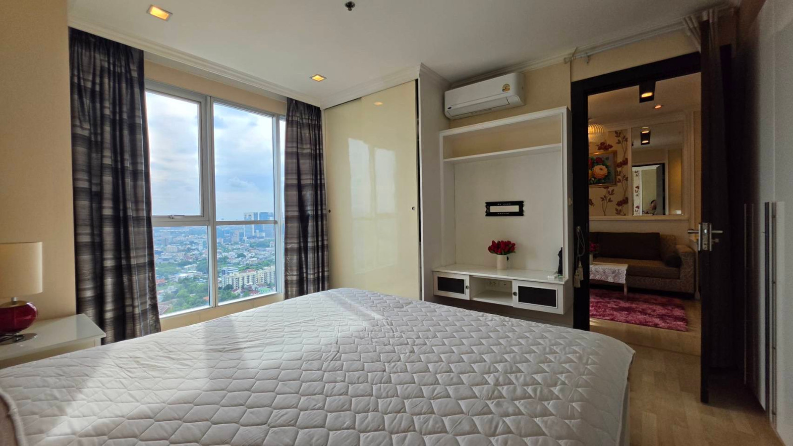 hot now !! Rhythm ratchada 46 sqm 3.8 MB รวมโอนเเล้ว hot now !! Rhythm ratchada 46 sqm 3.8 MB รวมโอนเเล้ว