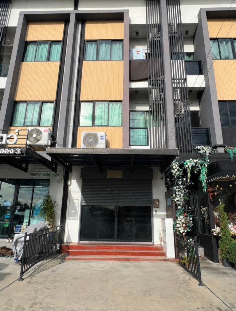 Sold with tenant, very cheap!! 3-story commercial building, The Pride Rangsit-Klong 3 project, next to the road, prime location, near Future Park. – รูปที่ 2