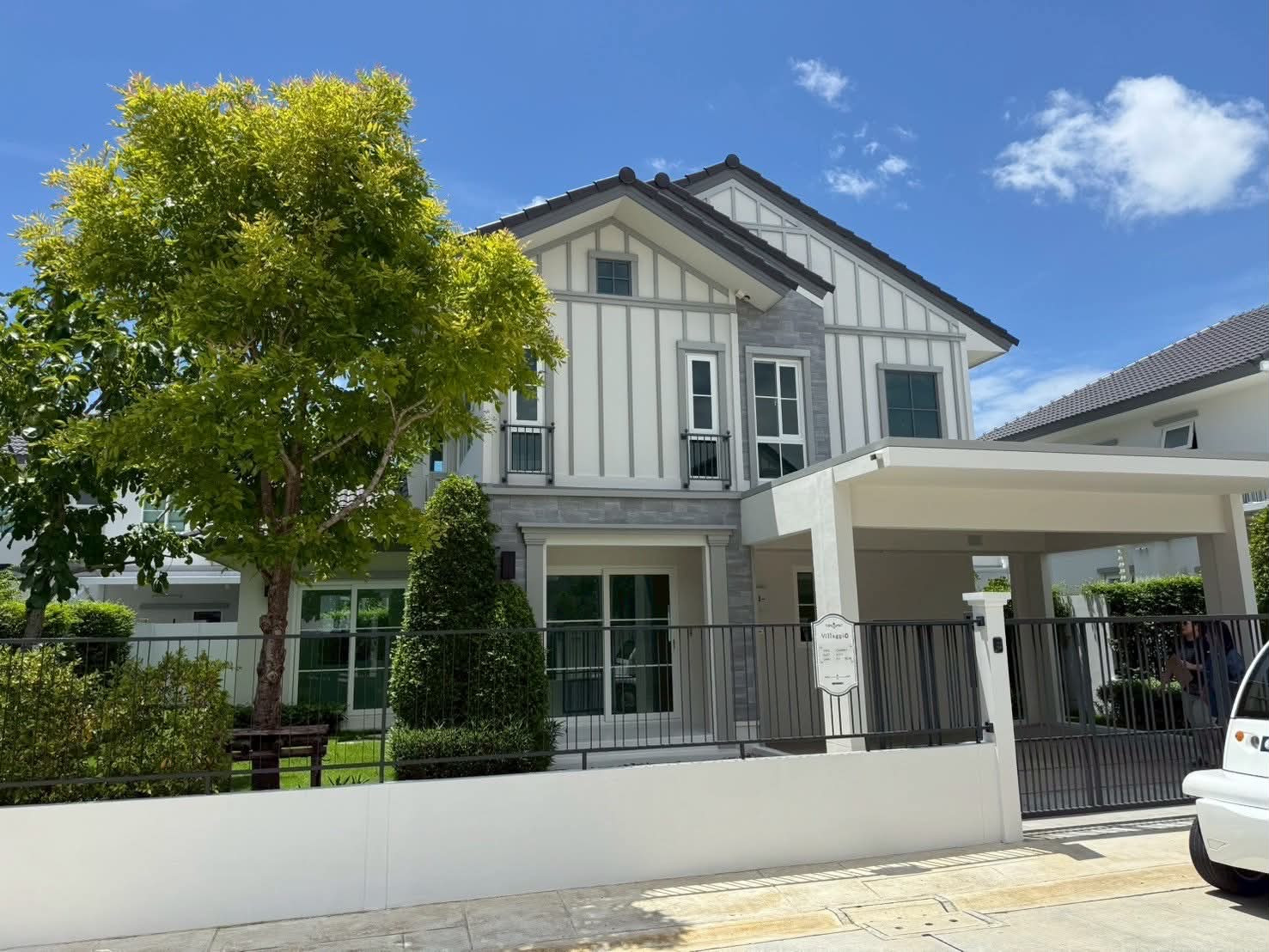 Single house for rent, Villaggio 3 Srinakarin-Bangna. Large yard area / 4 bedrooms / fully decorated with furniture. Single house for rent, Villaggio 3 Srinakarin-Bangna. Large yard area / 4 bedrooms / fully decorated with furniture.