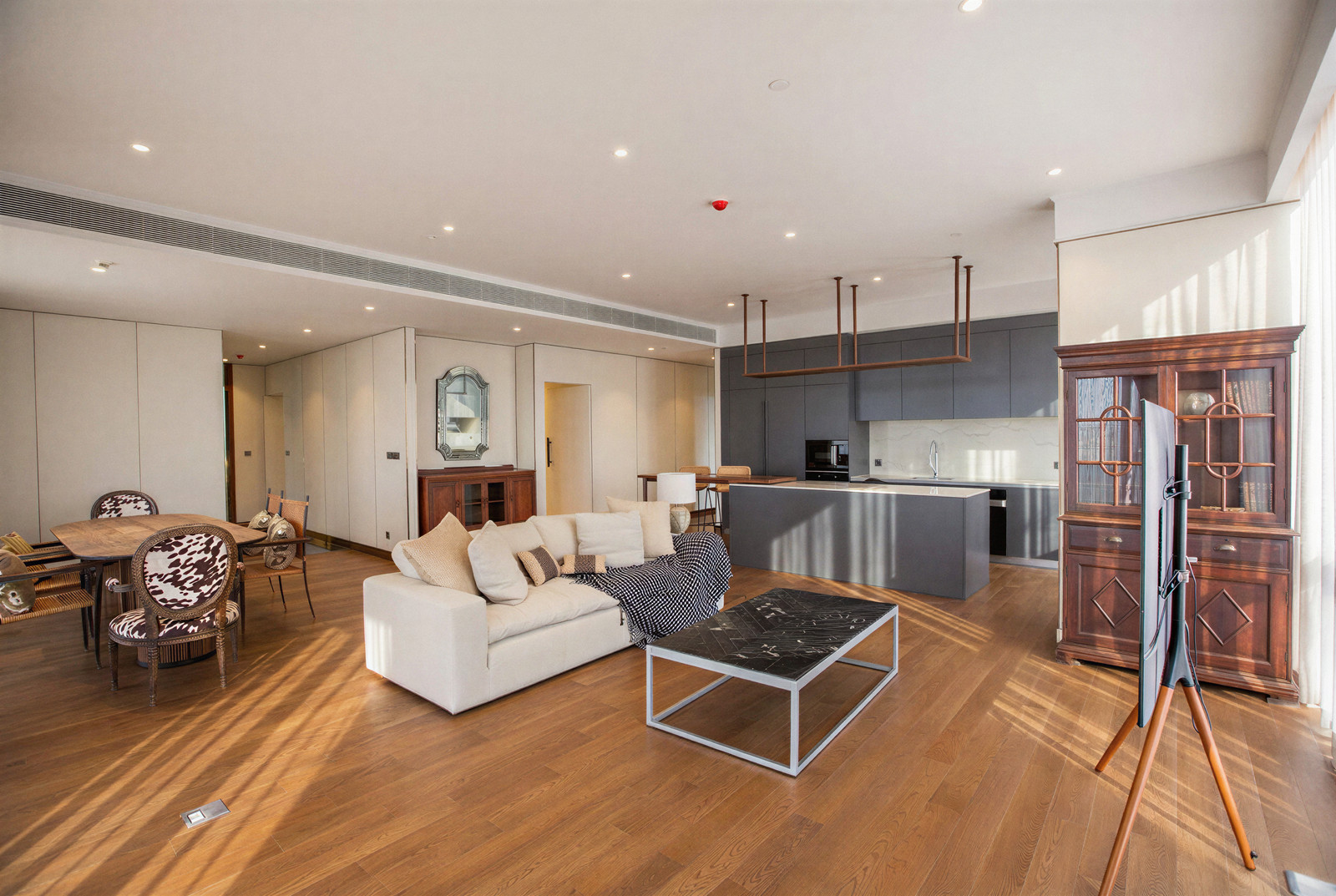 FOR SALE !!! Ultra-Luxury Freehold Penthouse at MUNIQ LANGSUAN – รูปที่ 3