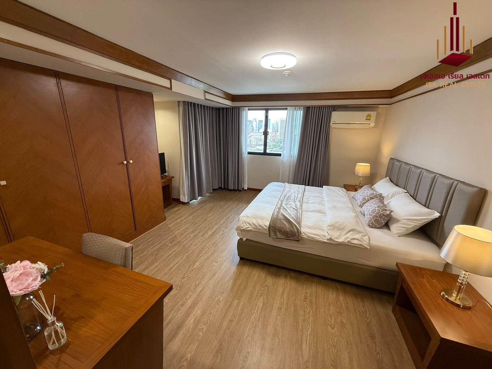 ✨ For Rent: United Tower Condo ✨ 💰 Only 50,000 THB/month