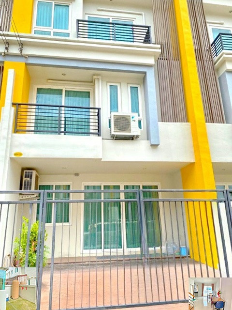 Suvarnabhumi 4A/C Hua Takhe Market, home office for rent 3 Storey fully furnished 22sq.wa. 190sq.m Suvarnabhumi 4A/C Hua Takhe Market, home office for rent 3 Storey fully furnished 22sq.wa. 190sq.m