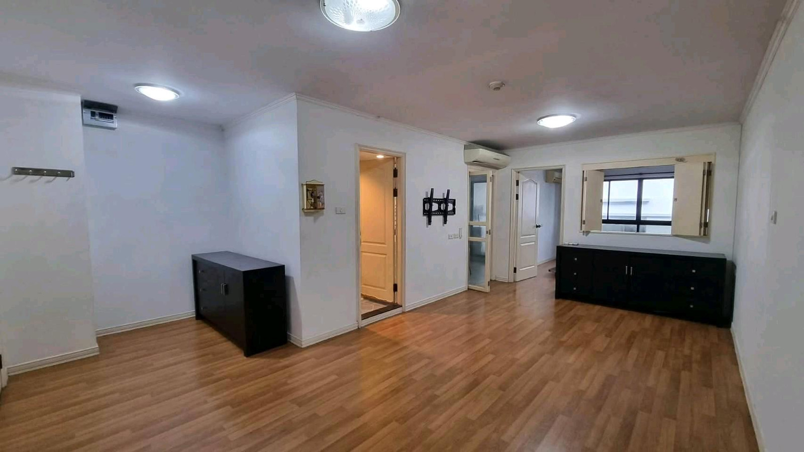 🏢 Lumpini Place Narathiwat Ratchanakarin | 1 bedroom | 1 bathroom | 49.7 sq m. | 12,000 baht/month ✨ Large condo room Narathiwat lane Cheapest price, great value, 9th floor 🏢 Lumpini Place Narathiwat Ratchanakarin | 1 bedroom | 1 bathroom | 49.7 sq m. | 12,000 baht/month ✨ Large condo room Narathiwat lane Cheapest price, great value, 9th floor