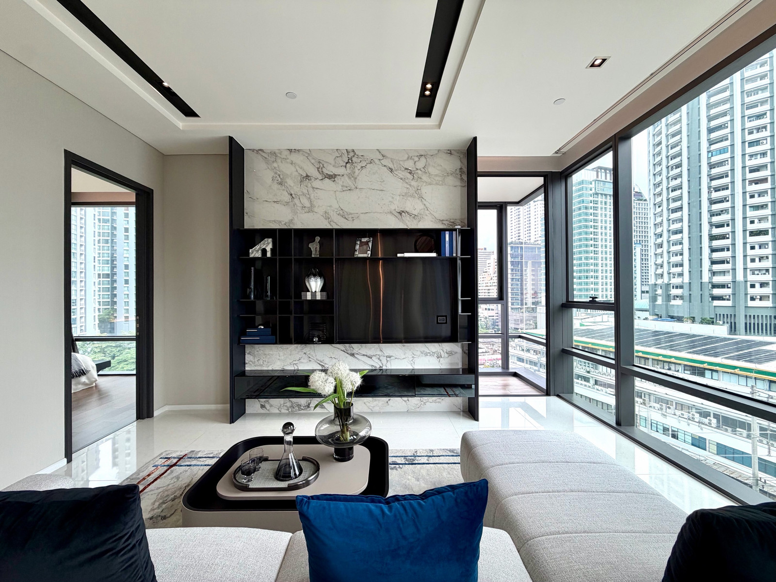 Corner Unit, south side, the most beautiful of the building, fully decorated, call 0946503223 Corner Unit, south side, the most beautiful of the building, fully decorated, call 0946503223