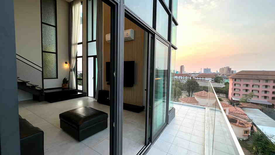 ให้เช่า เดอะวิน คอนโดมิเนียม Duplex — Loft Style (เขาตาโลซอย 4) พัทยาใต้ #C09 – รูปที่ 2