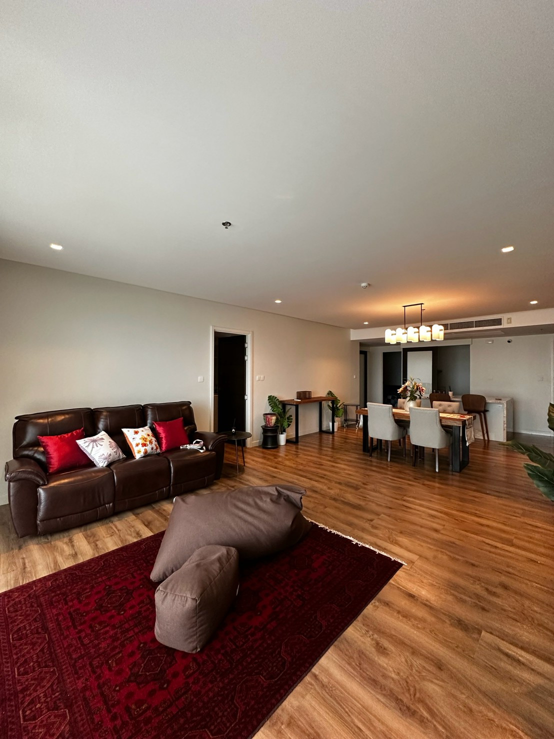 For sale/rent Supalai Riva Grand Rama3 project, luxury room 3bed 3bath size 156sqm. Price 20,000,000 million baht or rent 70,000 baht. For sale/rent Supalai Riva Grand Rama3 project, luxury room 3bed 3bath size 156sqm. Price 20,000,000 million baht or rent 70,000 baht.