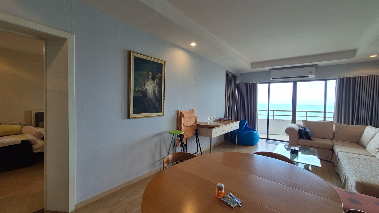 For Rent &Sell ห้องใหญ่ วิวทะเล  ที่พัทยา  32k/month / 5.5 mb