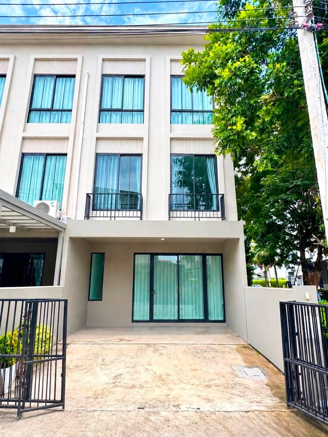 🟢 Townhome for rent, 3 floors, corner plot, Patio Ngamwongwan - Prachachuen (Patio Ngamwongwan - Prachachuen) 🟢 Townhome for rent, 3 floors, corner plot, Patio Ngamwongwan - Prachachuen (Patio Ngamwongwan - Prachachuen)