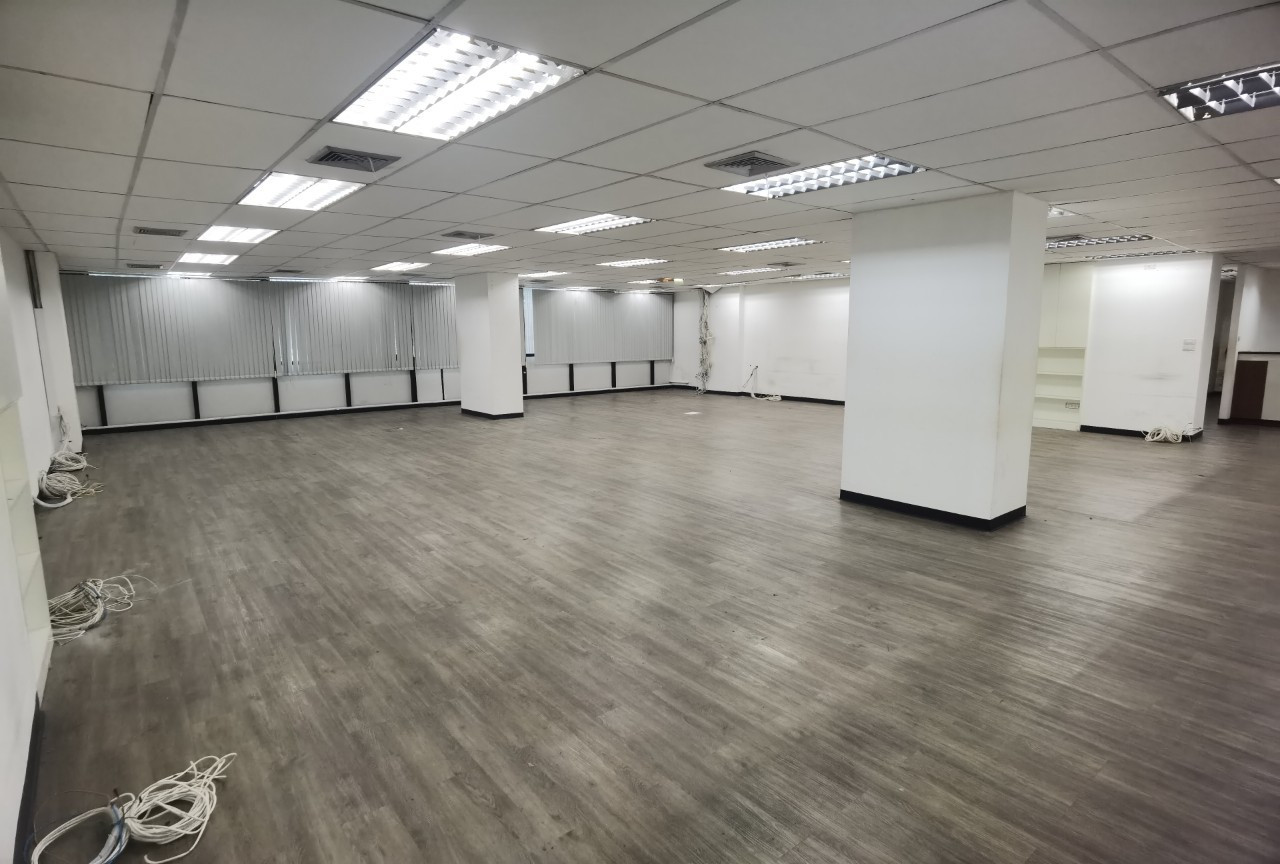 Office Space for sale, S.S.P. Tower 1 Building (SSP Tower 1), Floor 12A, area 423 sq m, parking for 4 cars, near BTS Ekkamai.