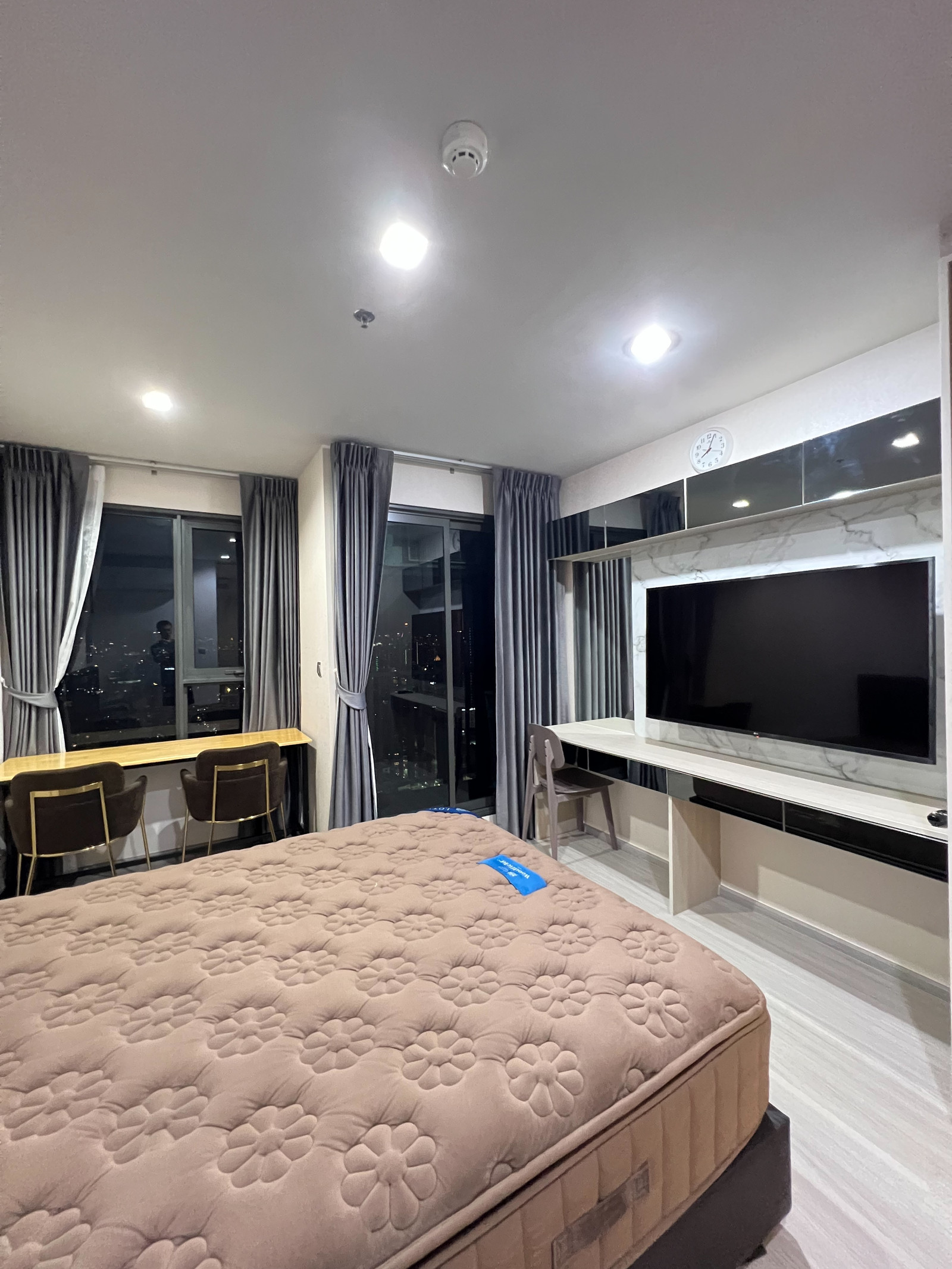 P-134315 ขายคอนโด Life Ladprao ติดรถไฟฟ้า BTS/MRT | 28 ตรม. ชั้น 45 ตึก B เฟอร์+เครื่องใช้ไฟฟ้าครบชุด เพียง 3.9 ล้านบาท Line@easythaihome 085-592-2897  – รูปที่ 4