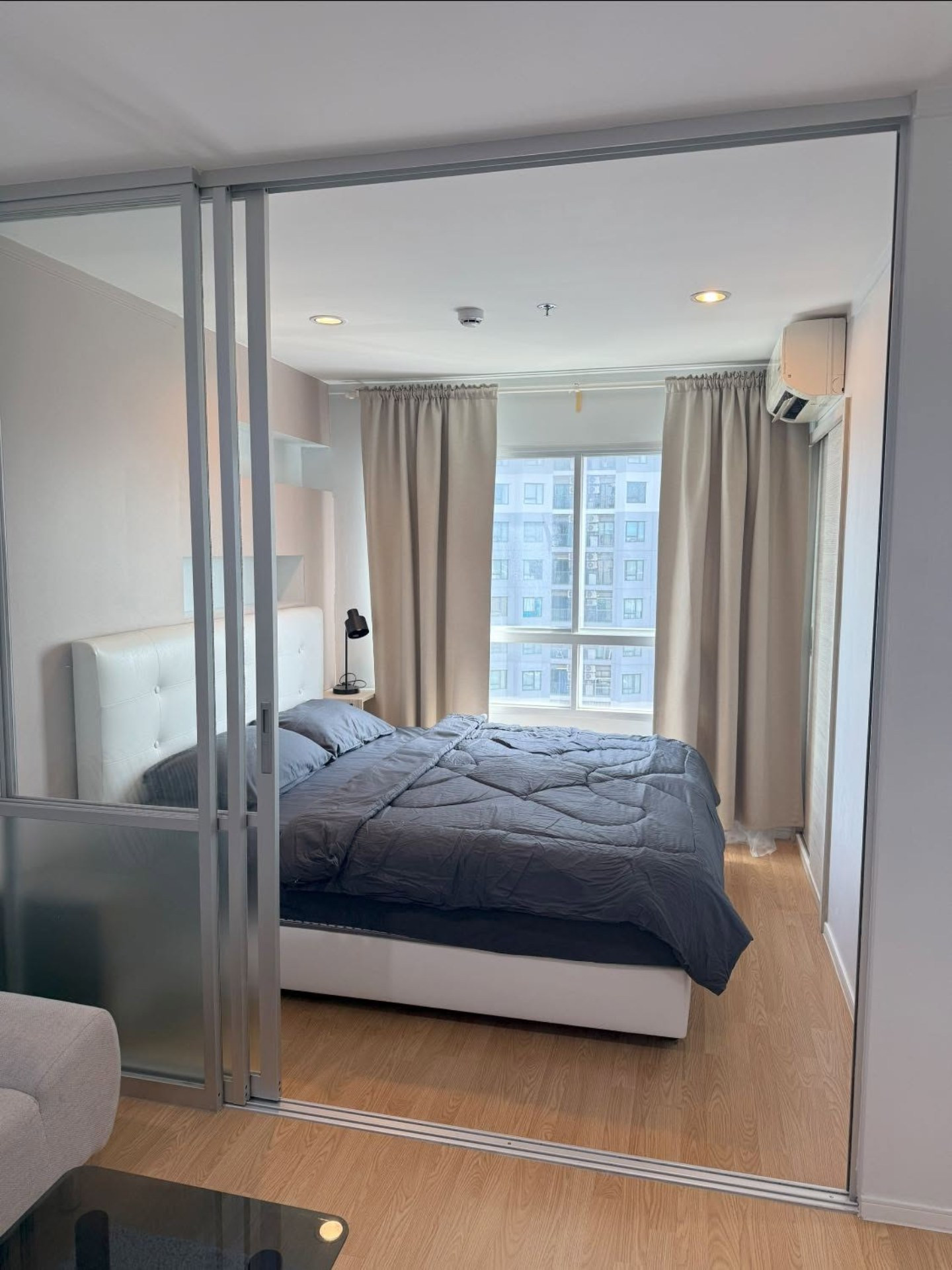 Condo for rent Lumpini Place Srinakarin - Hua Mak Station, ready to move in. Condo for rent Lumpini Place Srinakarin - Hua Mak Station, ready to move in.