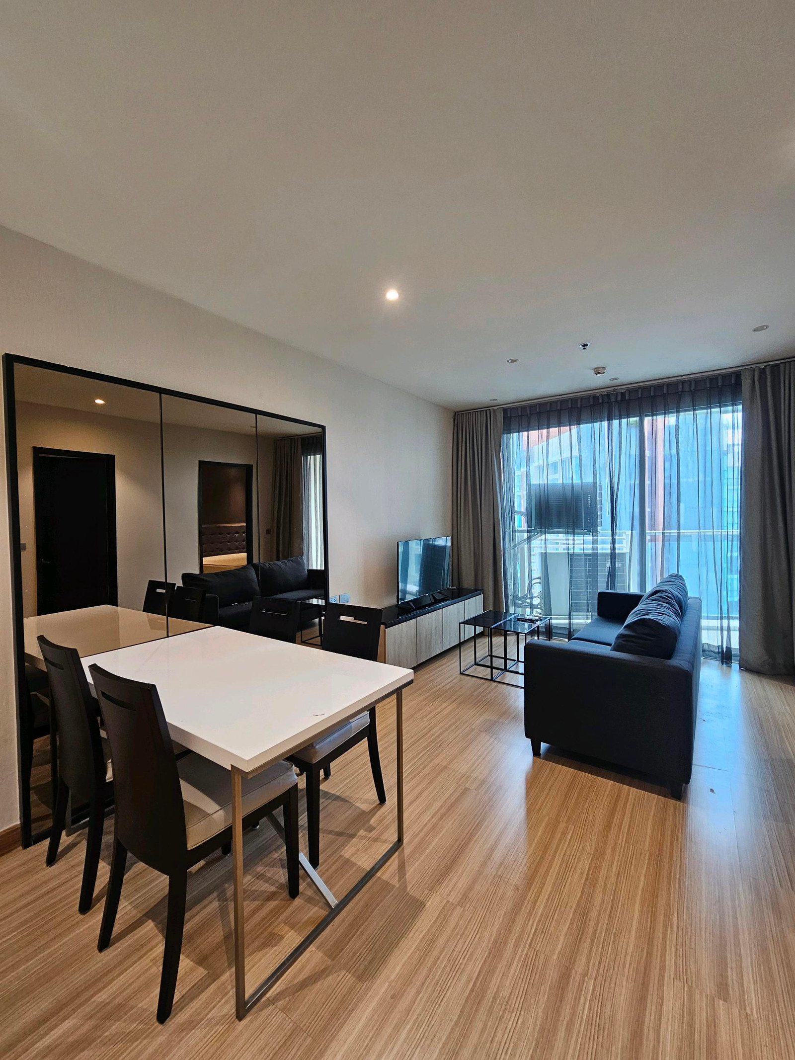 🔥For rent🔥 1 bedroom 50 sq m. Skywalk condo ready to move in! 🔥For rent🔥 1 bedroom 50 sq m. Skywalk condo ready to move in!