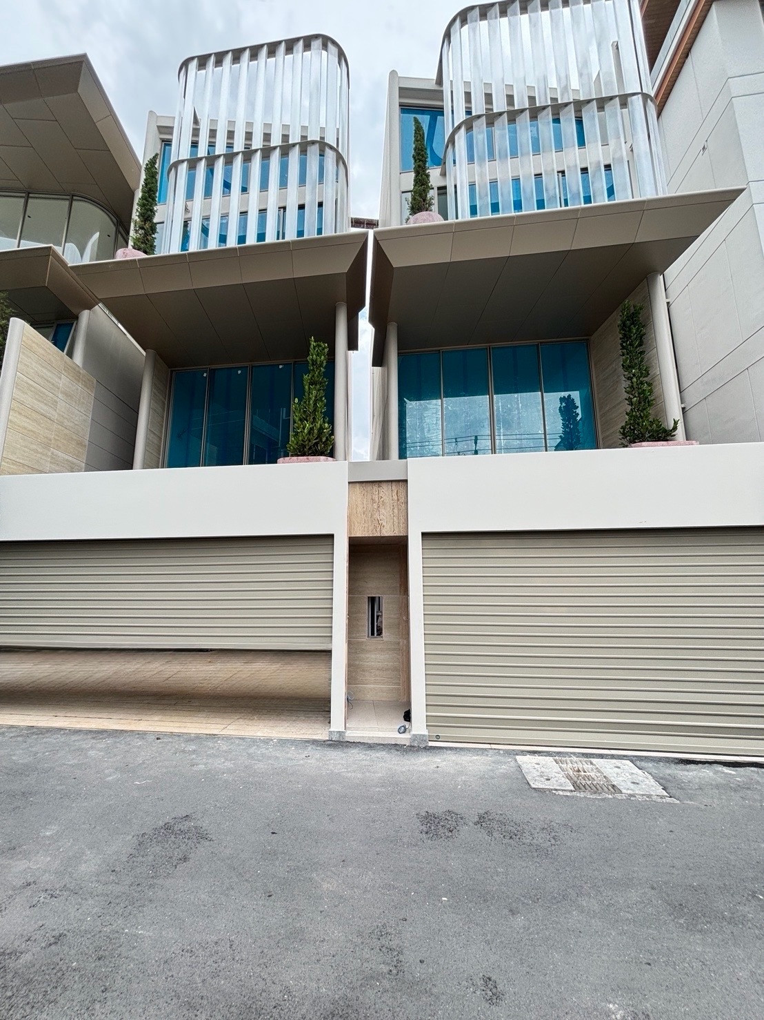 บ้านเดี่ยว 3 ห้องนอน The Residenti Ekkamai 10 พร้อมสระว่ายน้ำ พื้นที่ใช้สอย 320 ตร.ม. ใกล้ BTS เอกมัย บ้านเดี่ยว 3 ห้องนอน The Residenti Ekkamai 10 พร้อมสระว่ายน้ำ พื้นที่ใช้สอย 320 ตร.ม. ใกล้ BTS เอกมัย