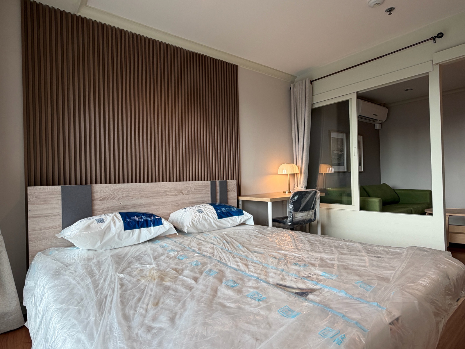 For rent: Grand Park View Asoke, 32nd floor.