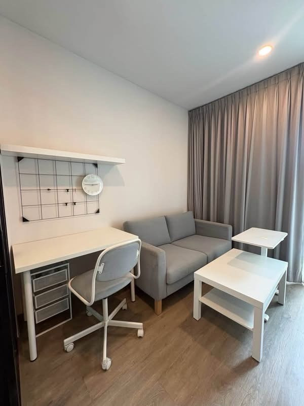 Urgent sale! Pet-friendly condo near BTS Bearing Brixton, Sukhumvit 107, fully furnished, just carry your bags and move in. Free central parts until 2026, best value price 2.3 million baht. Urgent sale! Pet-friendly condo near BTS Bearing Brixton, Sukhumvit 107, fully furnished, just carry your bags and move in. Free central parts until 2026, best value price 2.3 million baht.