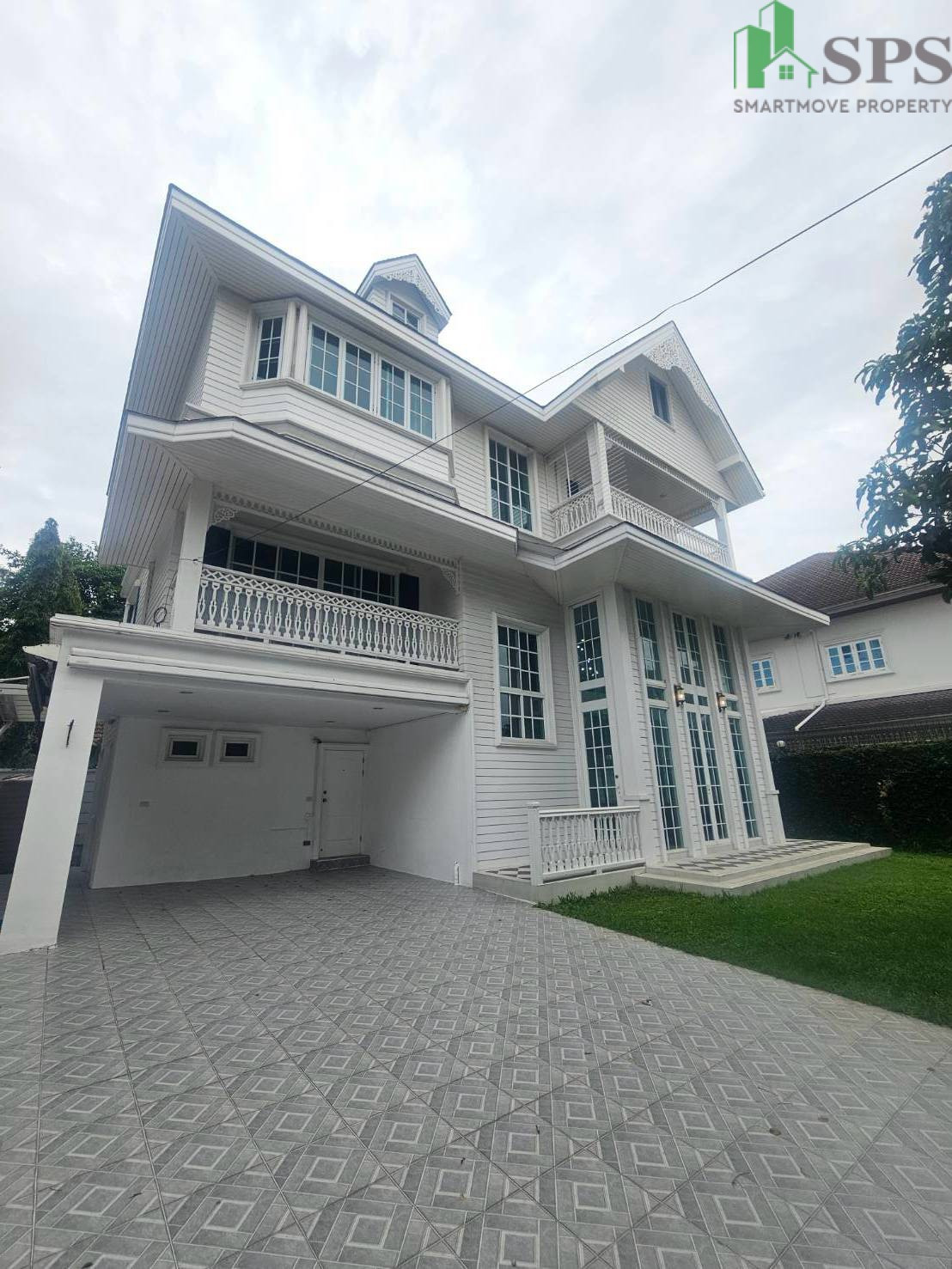 Large detached private house Sukhumvit 107 near BTS Bearing (SPSP677)